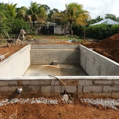 Installation des margelles et finitions